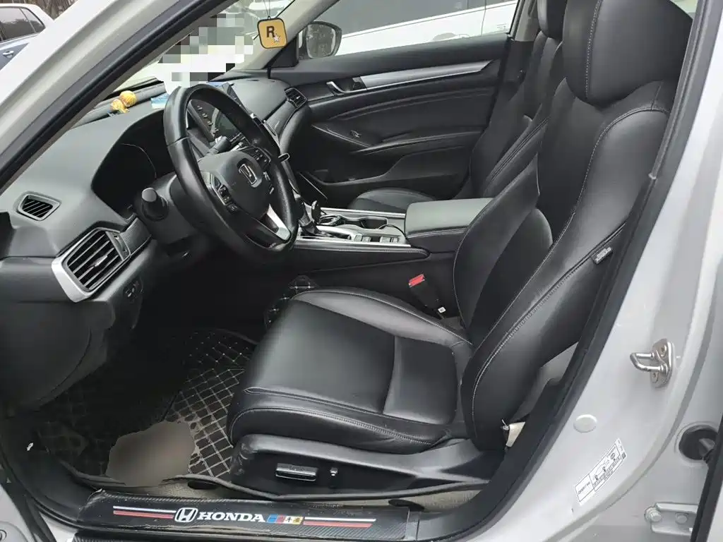 Honda Accord — миниатюра 17