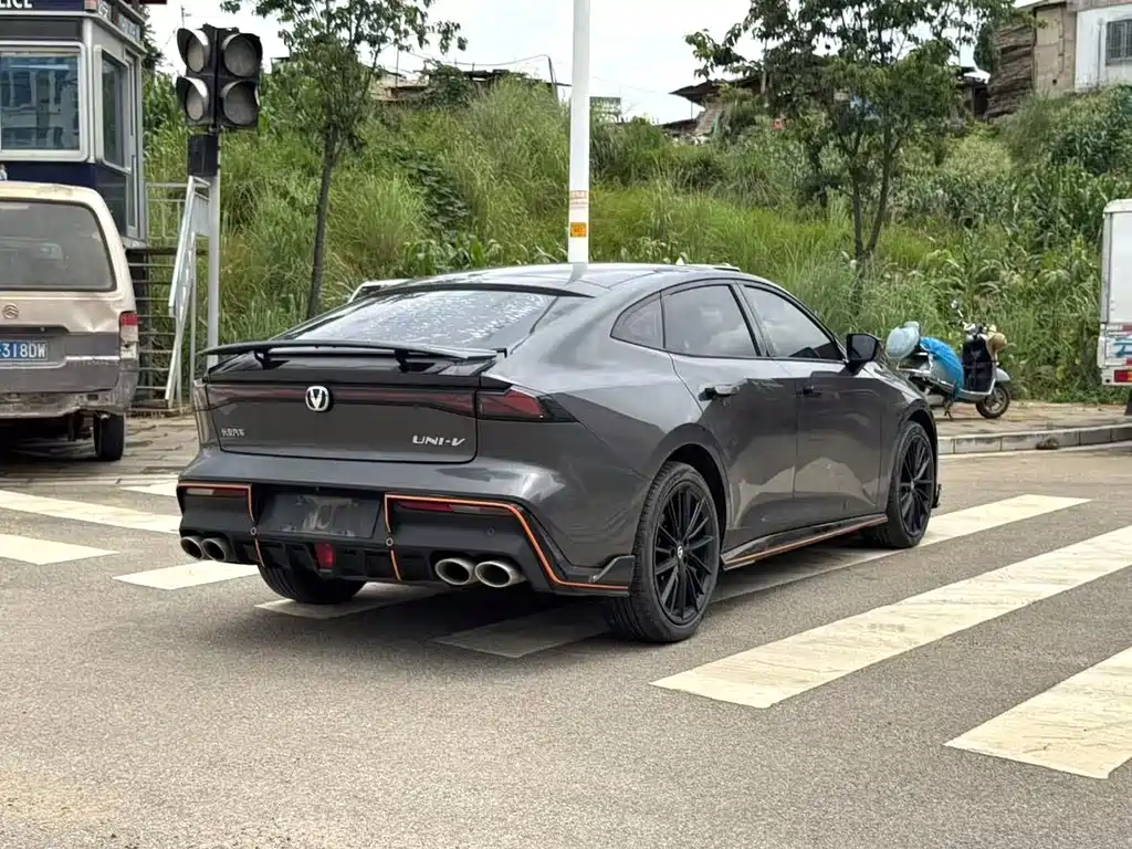 Changan UNI-V — миниатюра 7