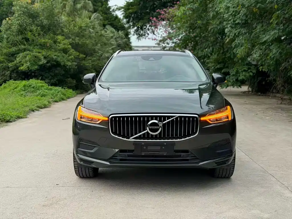 Volvo XC60 2019 T5 V