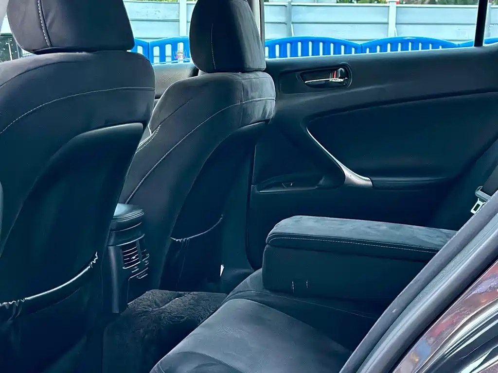 Lexus IS — миниатюра 9