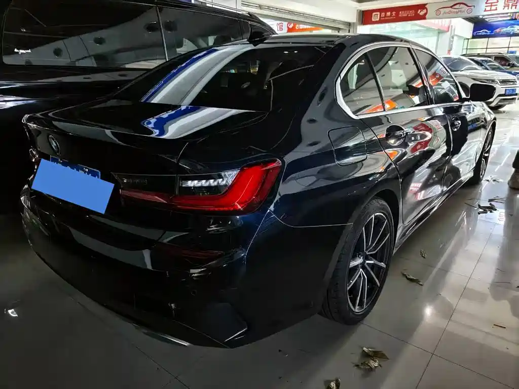 BMW 3 Series — миниатюра 13