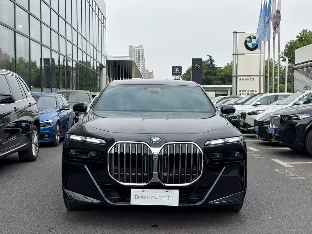 BMW 7 Series 7 2023 740Li Premium M Sport
