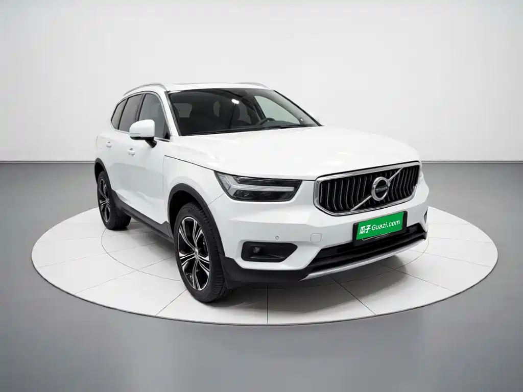 Volvo XC40 — миниатюра 3