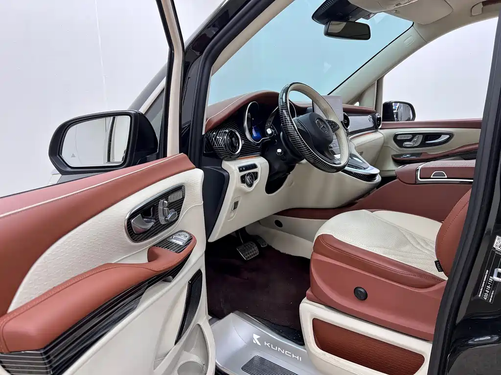 MERCEDES-BENZ V CLASS