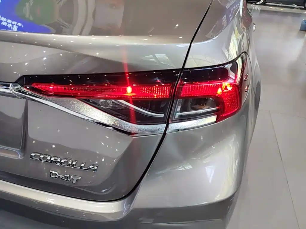 Toyota Corolla — миниатюра 8