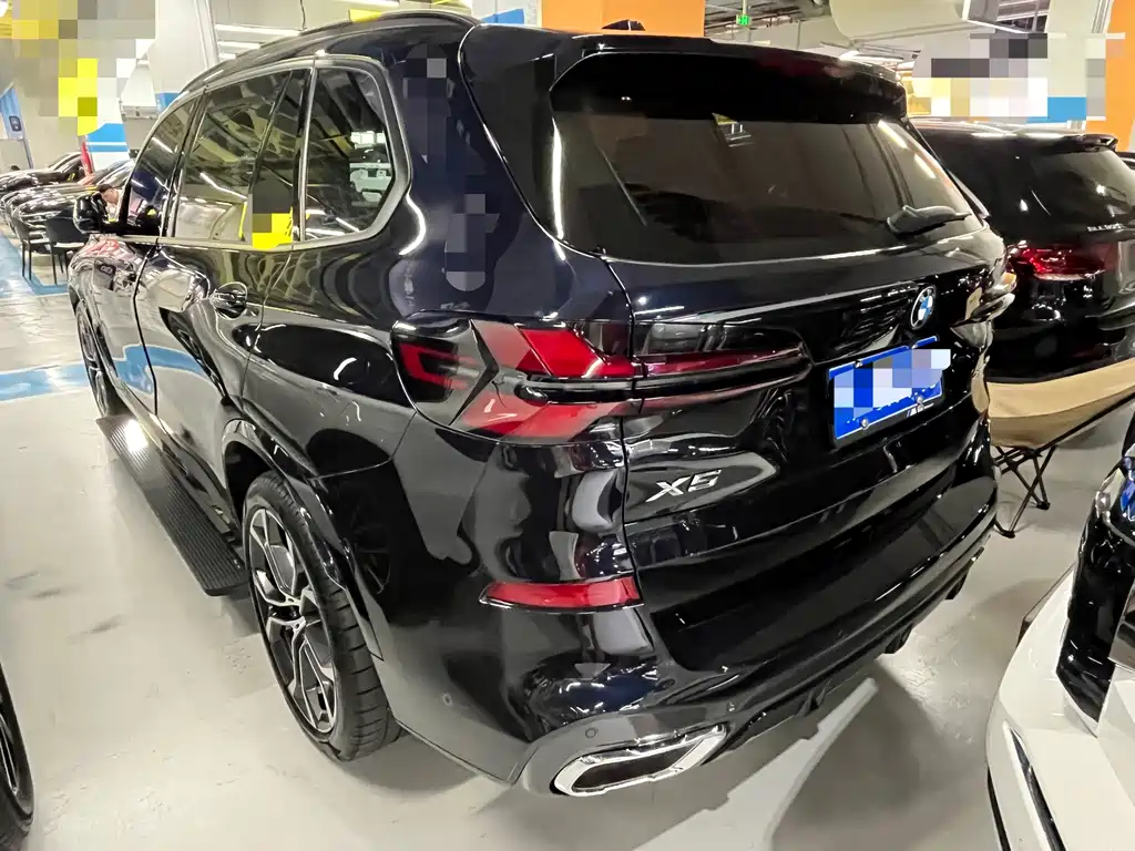 BMW X5 2023 xDrive 40Li M Sport