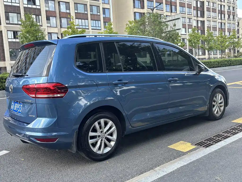 Volkswagen Touran — миниатюра 6
