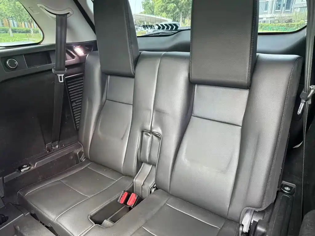 Land Rover Discovery Sport — миниатюра 9