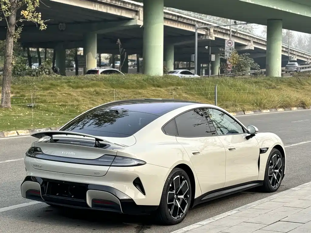XIAOMI CAR XIAOMI SU7