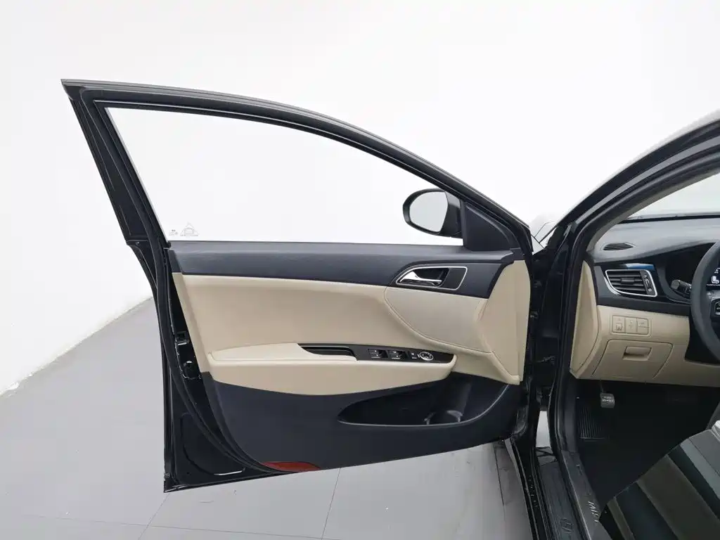 Hyundai Mistra — миниатюра 8