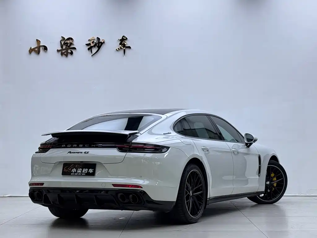 Porsche Panamera - фото 2