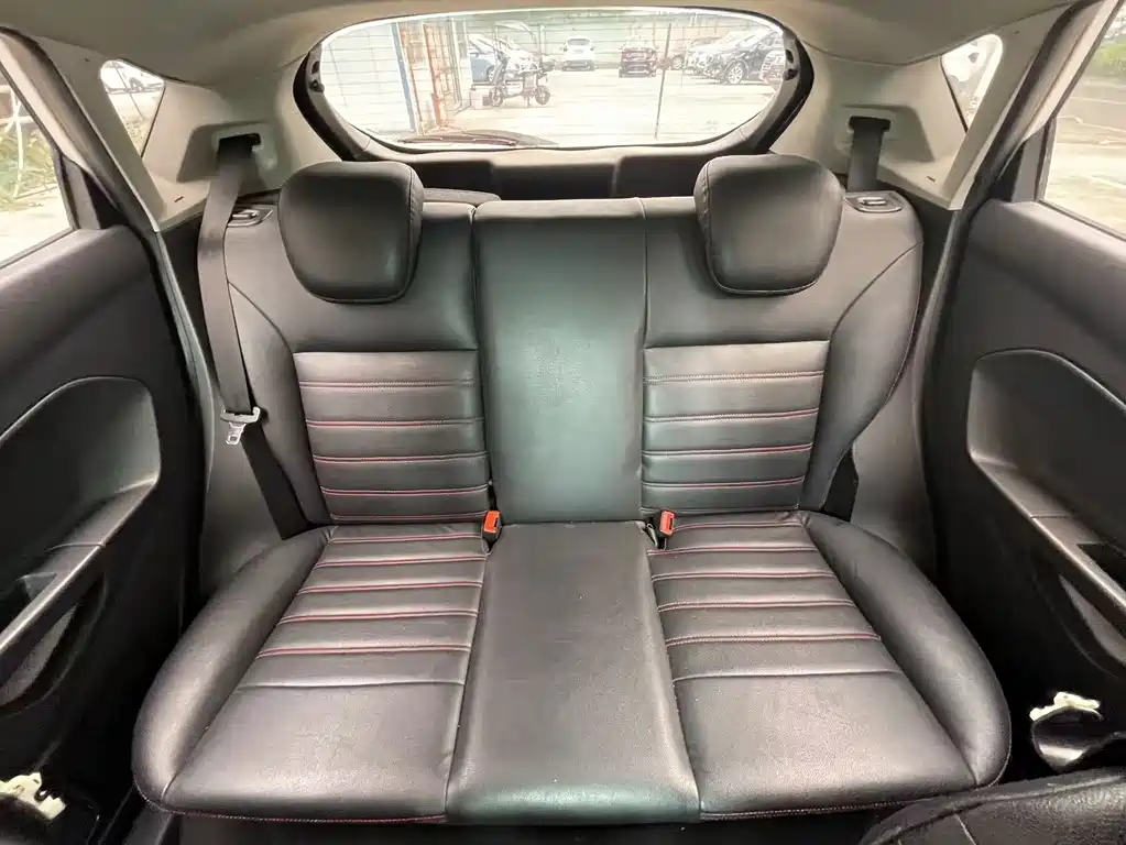 Ford Fiesta — миниатюра 13