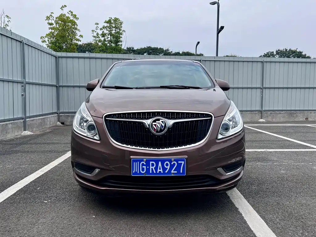 Buick GL8 — миниатюра 2