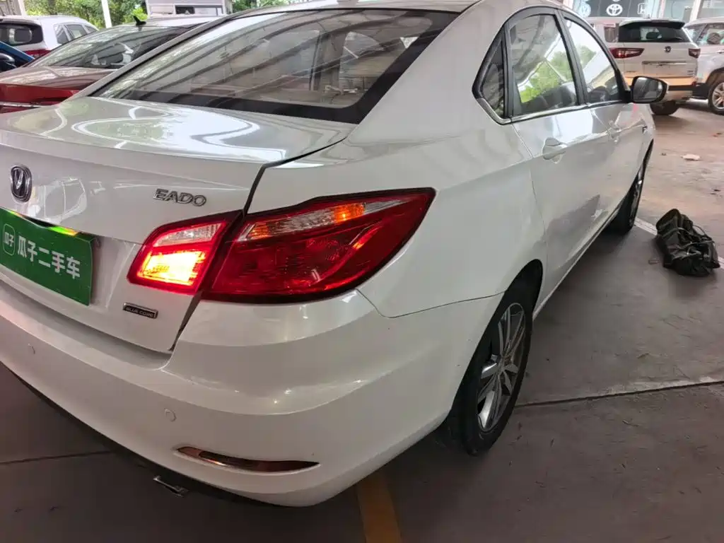 Changan Eado — миниатюра 8