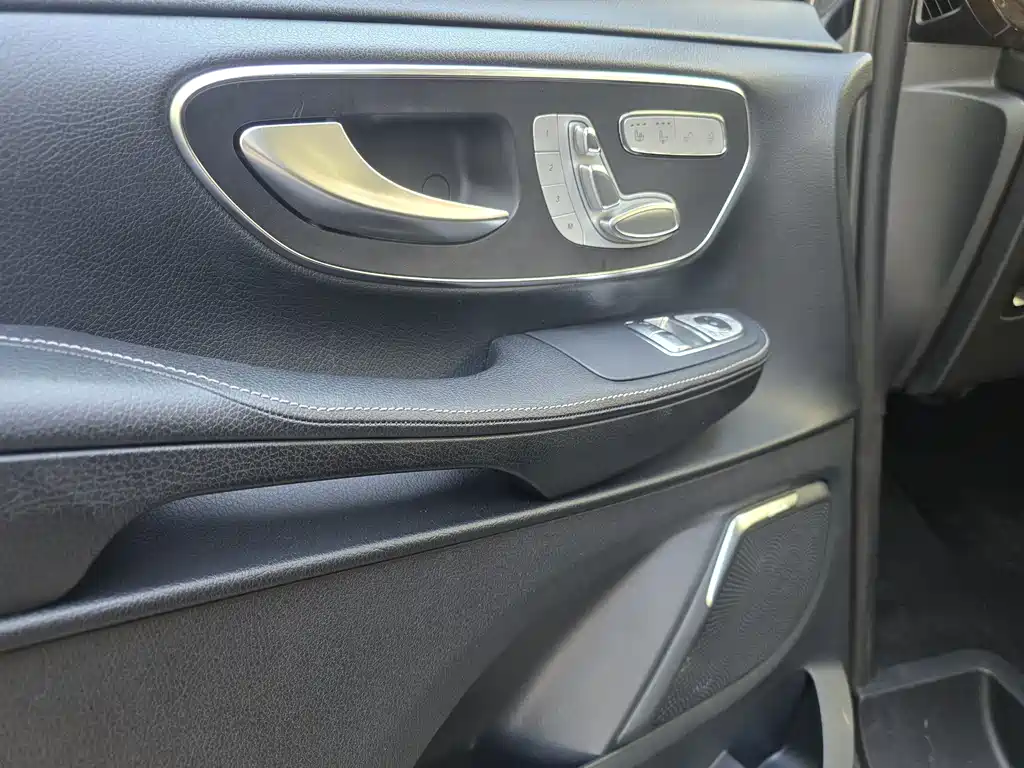 Mercedes-Benz V-Class — миниатюра 9