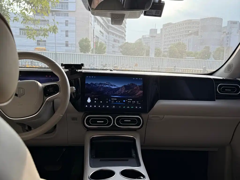 Leapmotor Leapmotor C11 — миниатюра 9