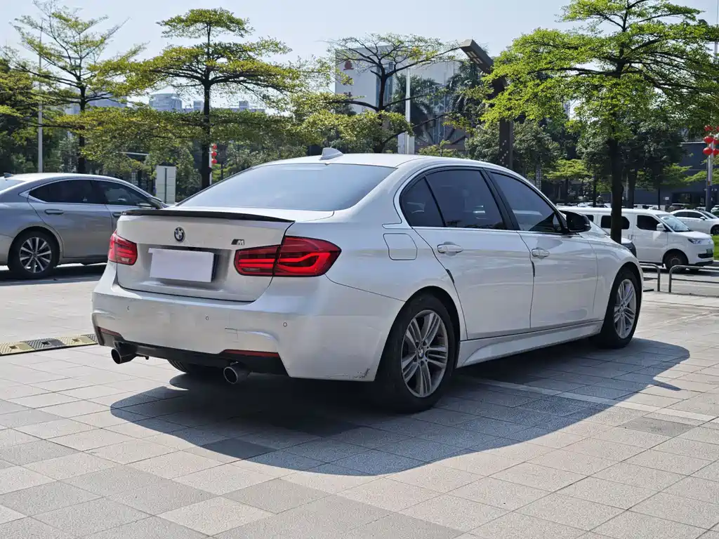BMW 3 Series — миниатюра 4