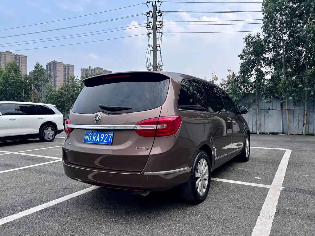 Buick GL8 — миниатюра 4