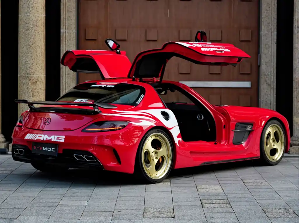 Mercedes-Benz SLS AMG — миниатюра 7