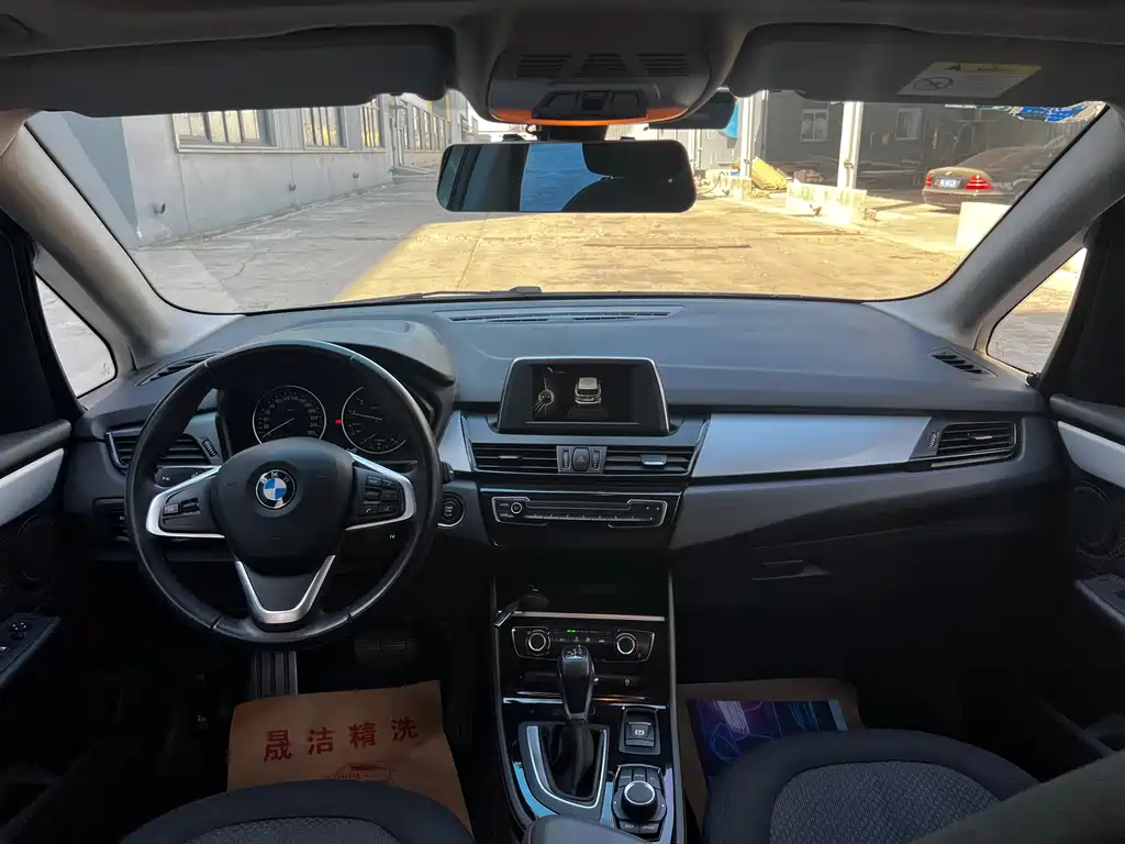 BMW 2 Series Active Tourer — миниатюра 5