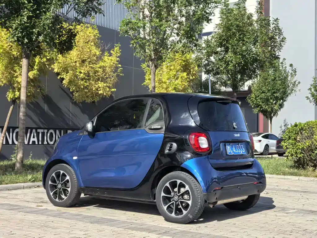 smart Smart Fortwo — миниатюра 8