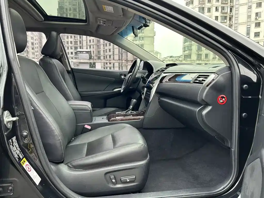 Toyota Camry 2016 2.0G Lead