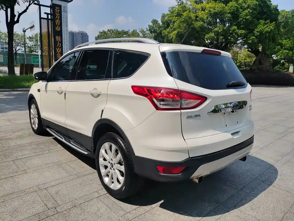 Ford Kuga — миниатюра 6