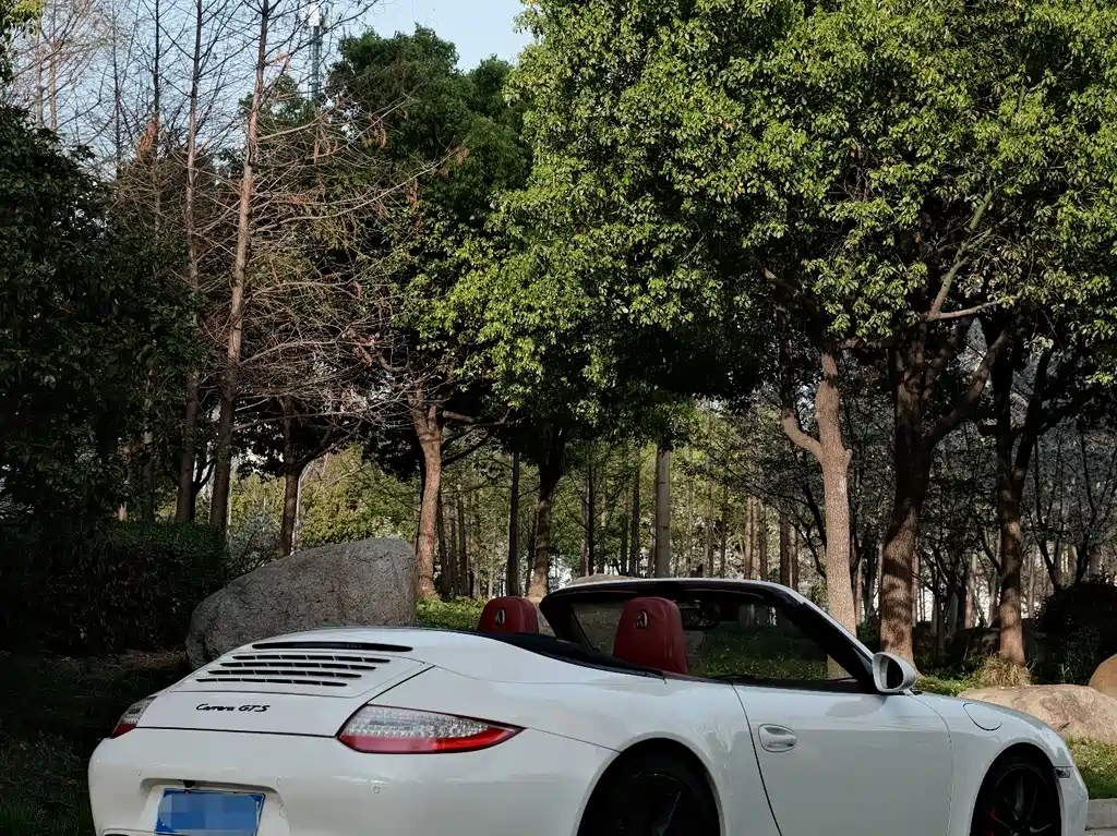 Porsche 911 2010 Carrera Cabriolet 3.6L