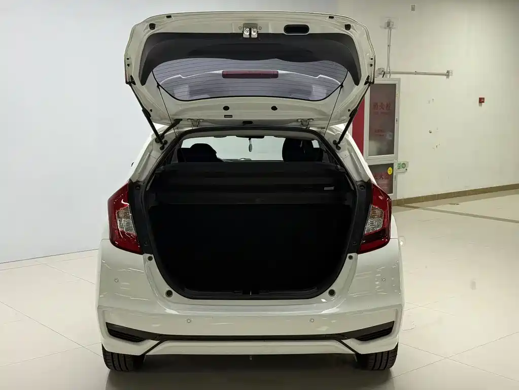 Honda Fit — миниатюра 15
