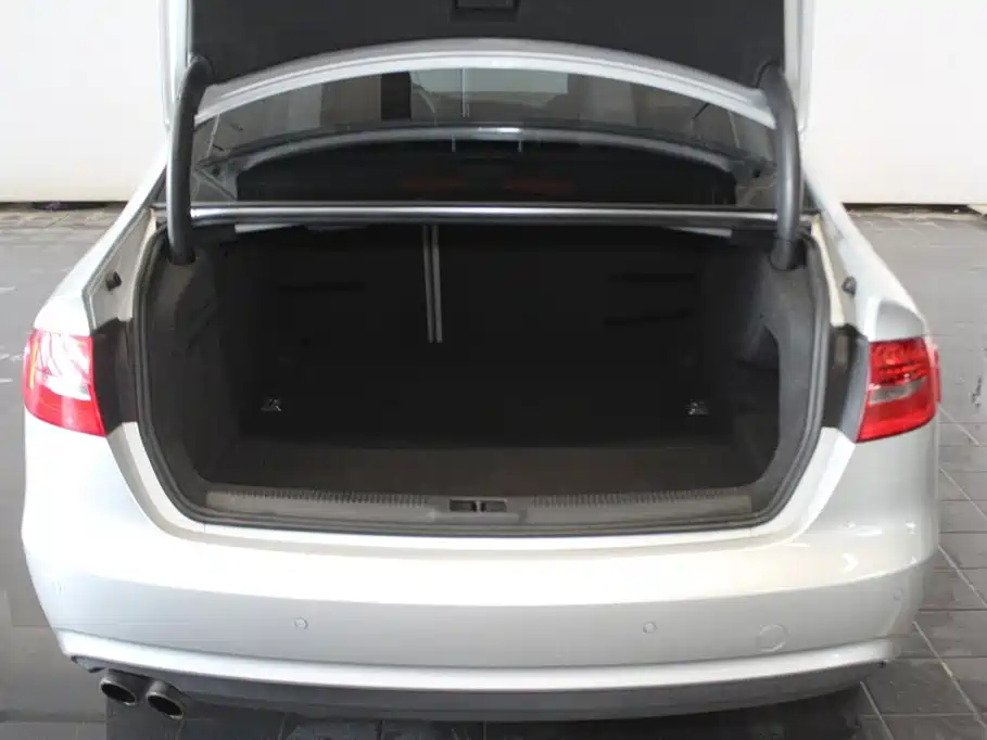Audi A4L — миниатюра 7