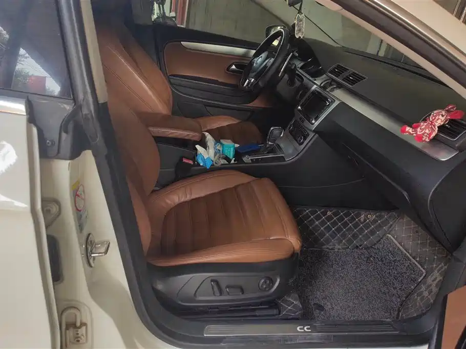 Volkswagen FAW - Passat CC CC 2012 2.0TSI Luxury