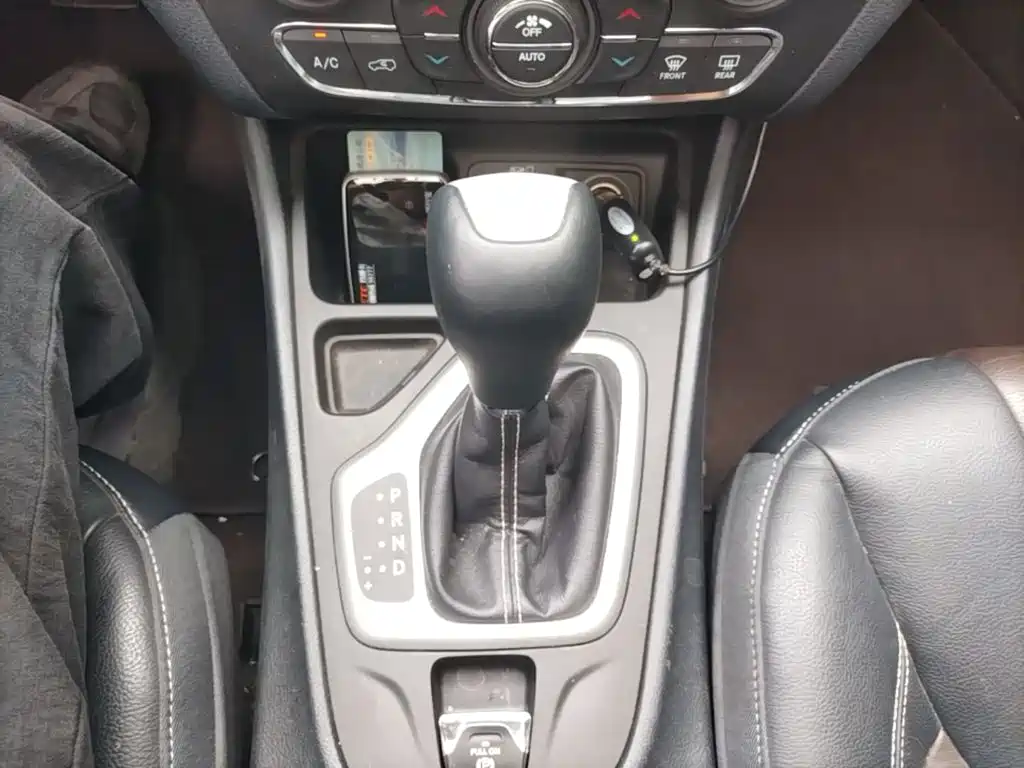 Jeep Cherokee — миниатюра 14