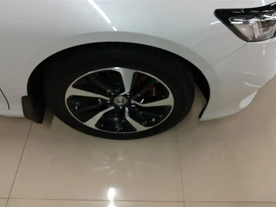 Honda Accord 2018 260TURBO Elite V