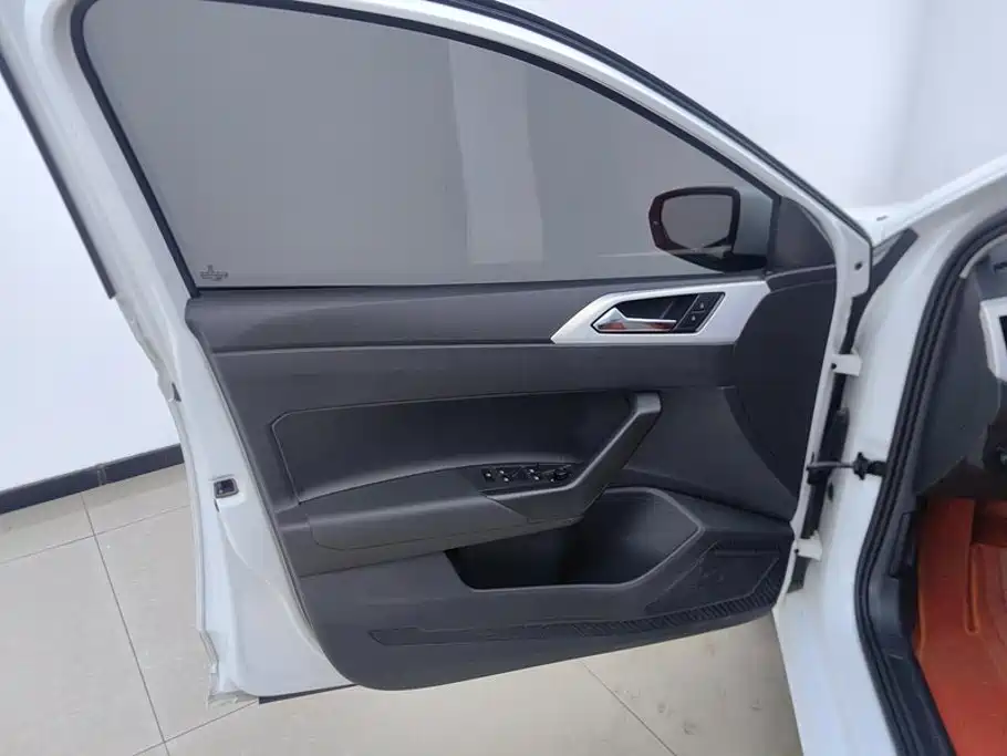 Volkswagen Polo — миниатюра 7