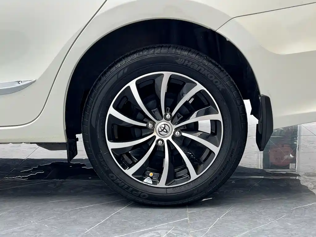 Toyota Yaris L — миниатюра 24