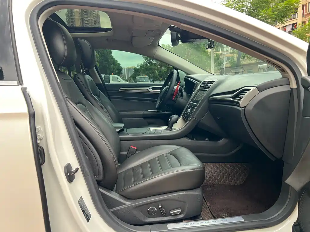 Ford Mondeo — миниатюра 9
