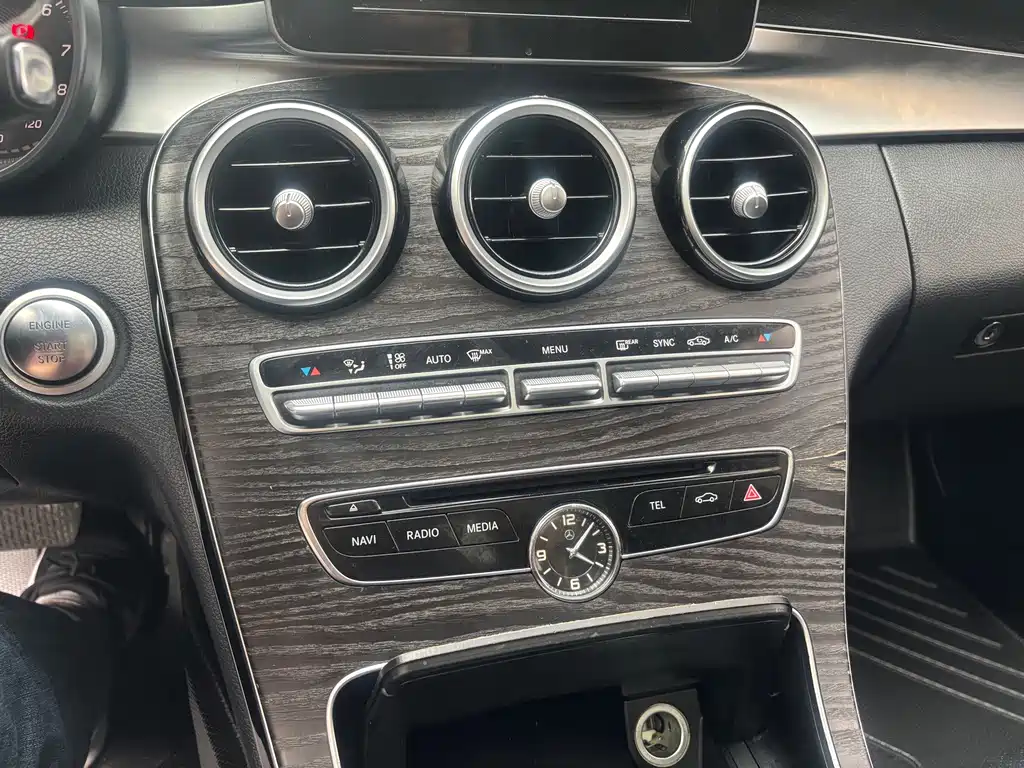 Mercedes-Benz C-Class — миниатюра 10