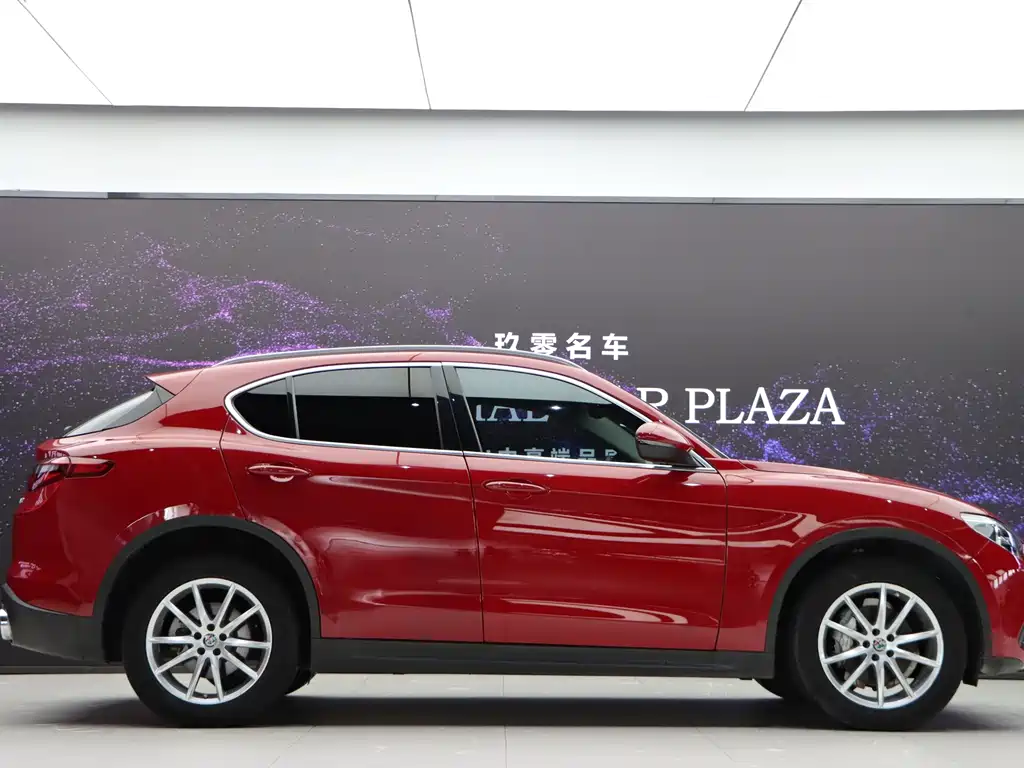 Alfa Romeo Stelvio — миниатюра 6