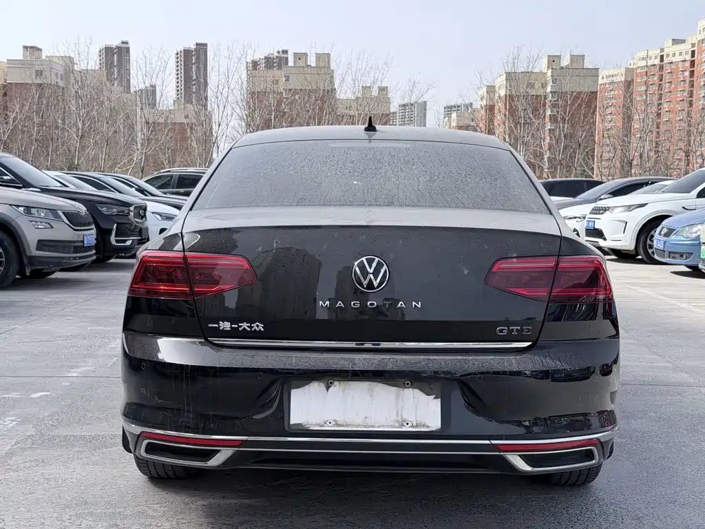 VOLKSWAGEN MAGOTAN GTE PLUG IN HYBRID