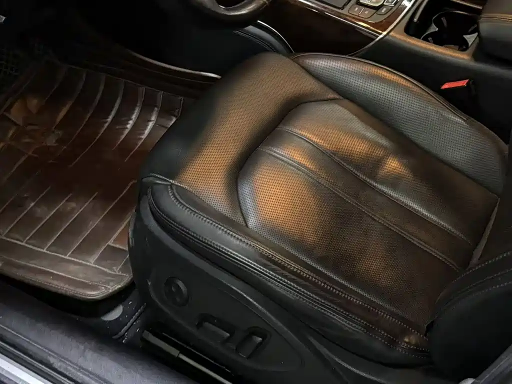 Audi A6L — миниатюра 5