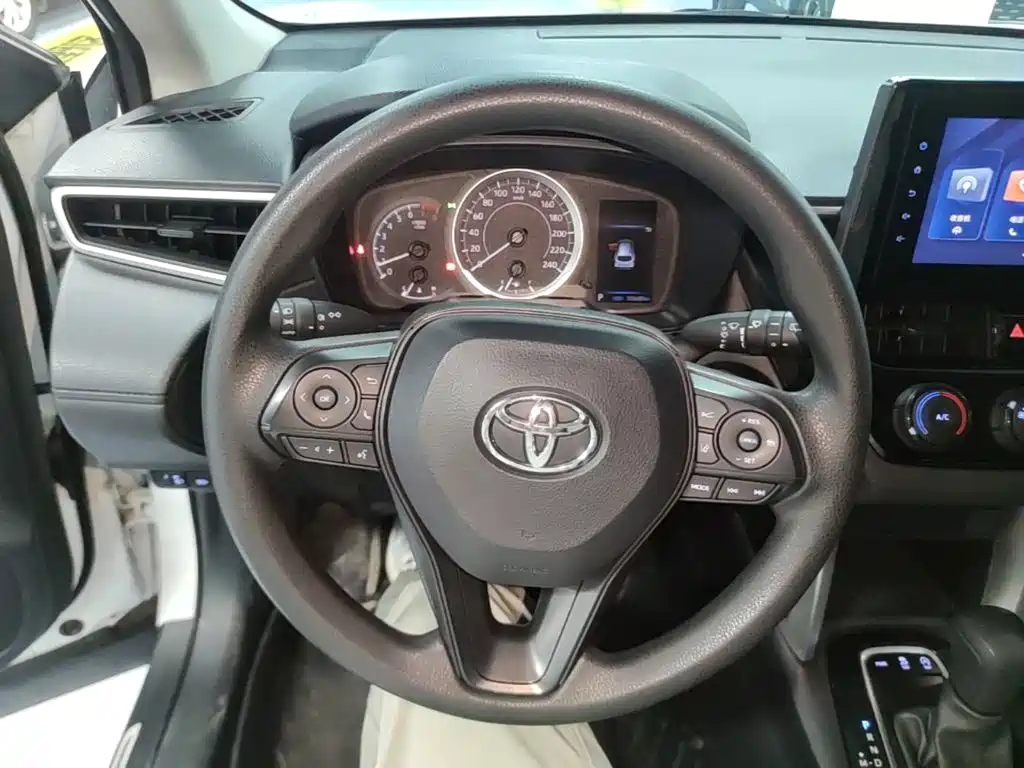 Toyota Corolla Cross — миниатюра 11