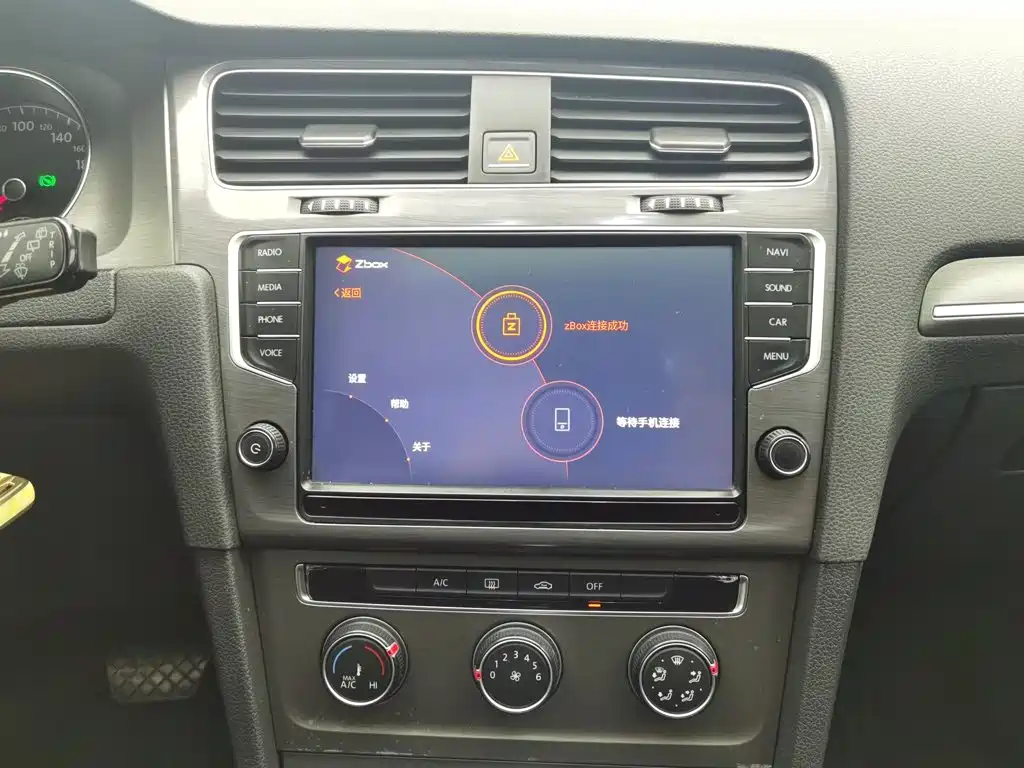 Volkswagen Golf — миниатюра 12