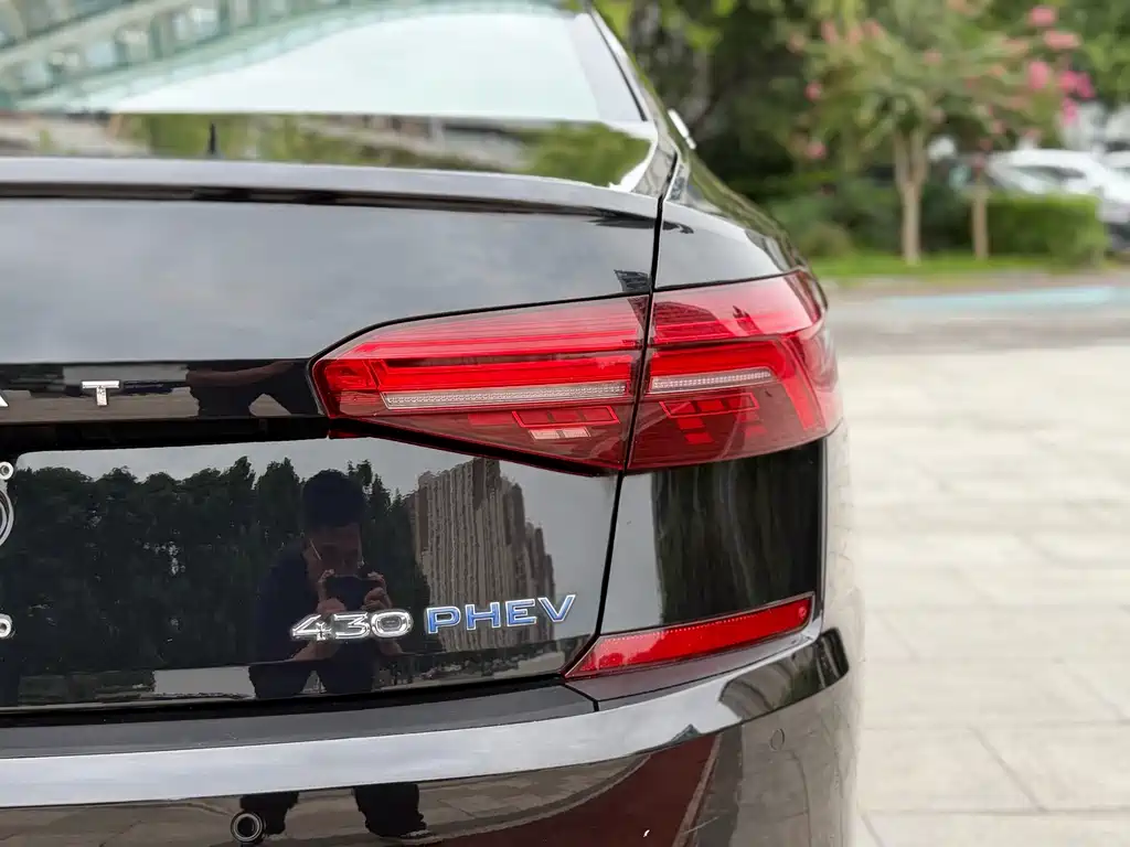 Volkswagen Passat PHEV — миниатюра 8
