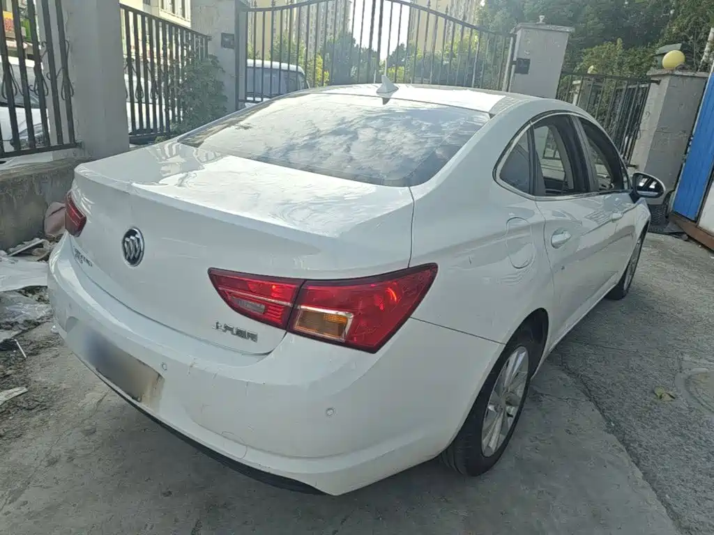 Buick Verano — миниатюра 7