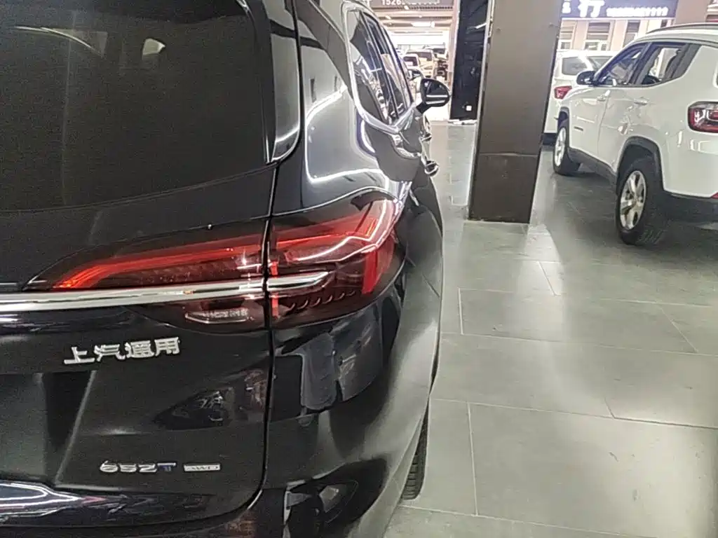 Buick Envision Plus — миниатюра 8