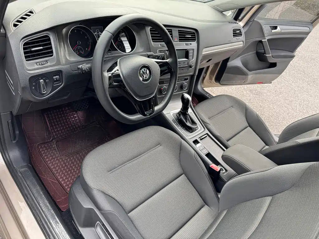 Volkswagen Golf — миниатюра 11