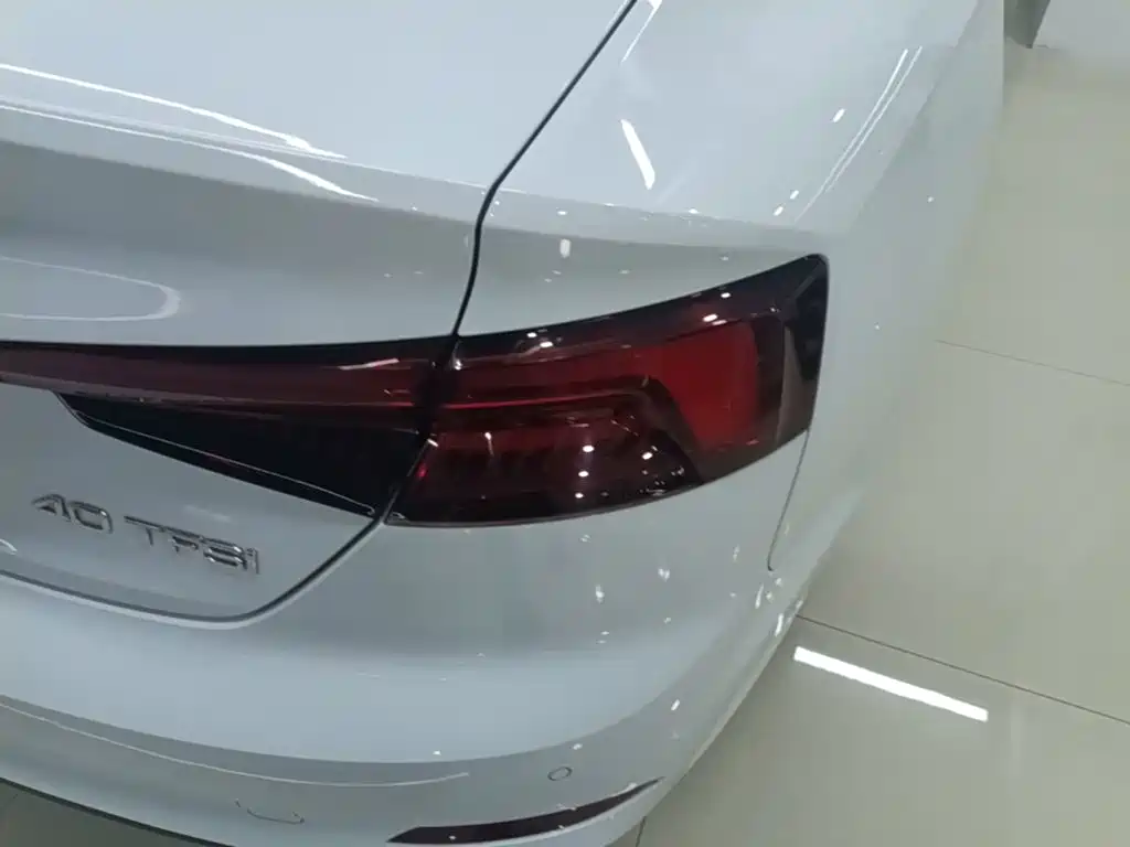 Audi A5 (Import) — миниатюра 8