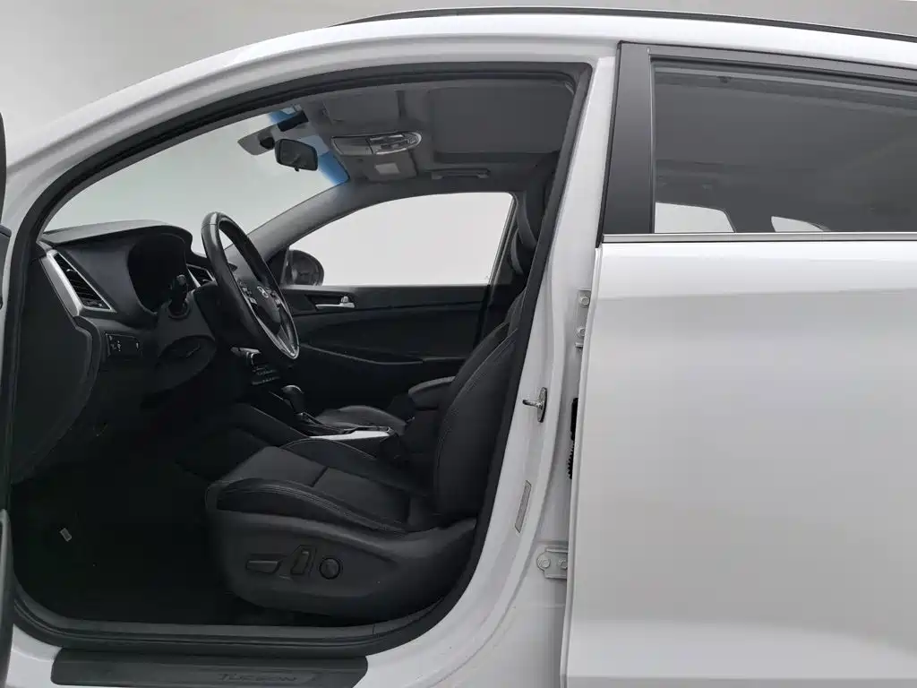 Hyundai Tucson — миниатюра 10