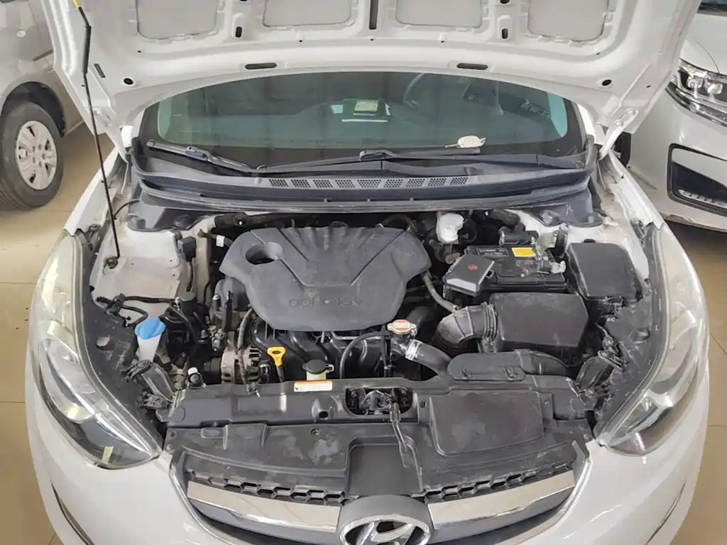 Hyundai Elantra Langdong — миниатюра 20