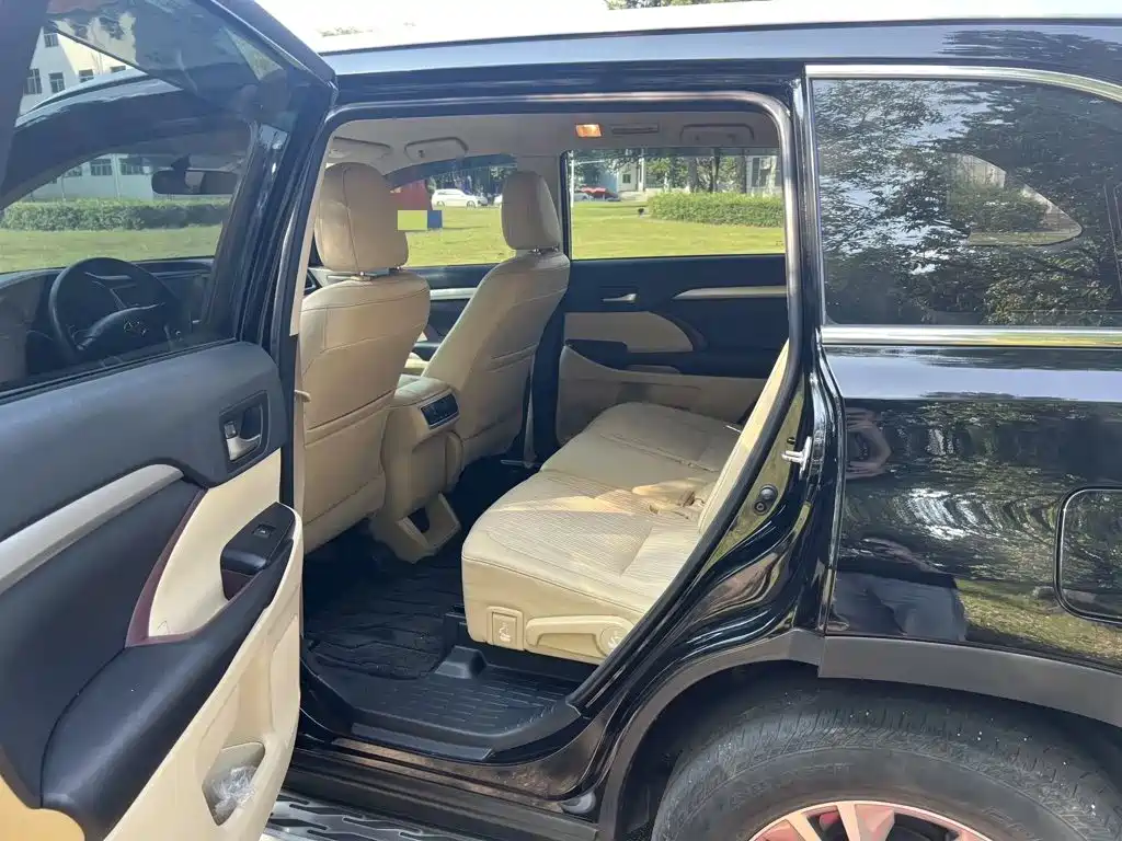 Toyota Highlander — миниатюра 6